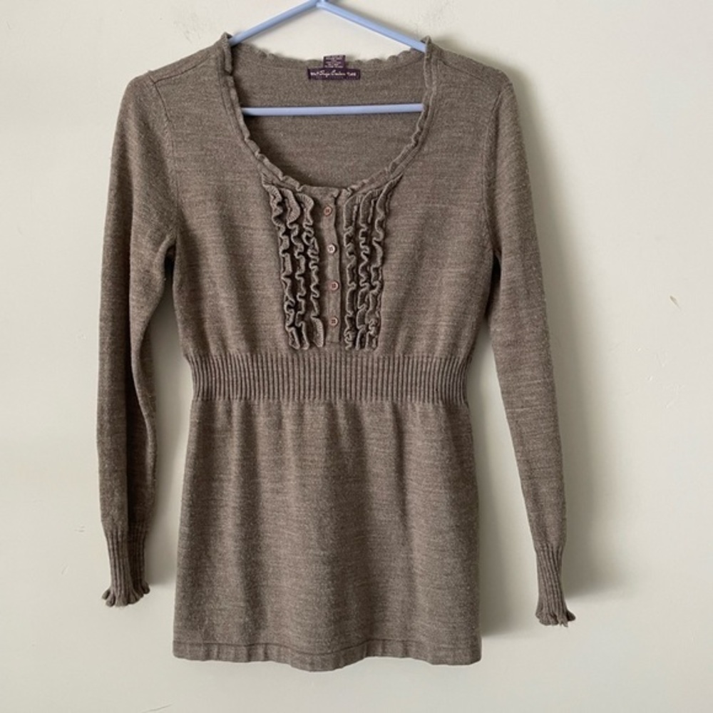 Sweater1/4 buttons in front. Ladies size S. 100% acrylic.with cinched waist